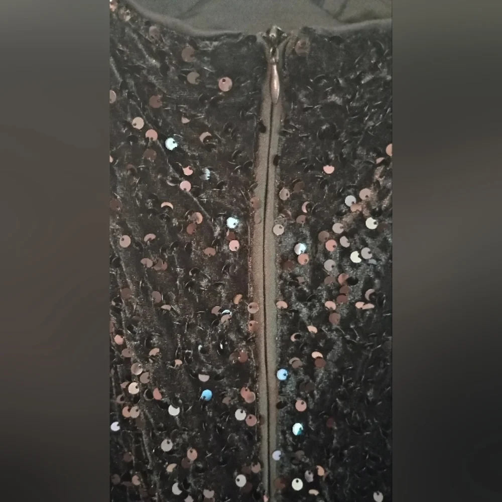 LAST CHANCE SALE Black Shein Icon Dress - Picture 4 of 14